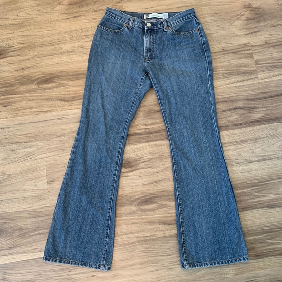 2004 GAP Low Rise Flare Jeans 8R - Picture 1 of 8